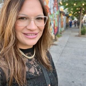 Meet your Posher, Tarah